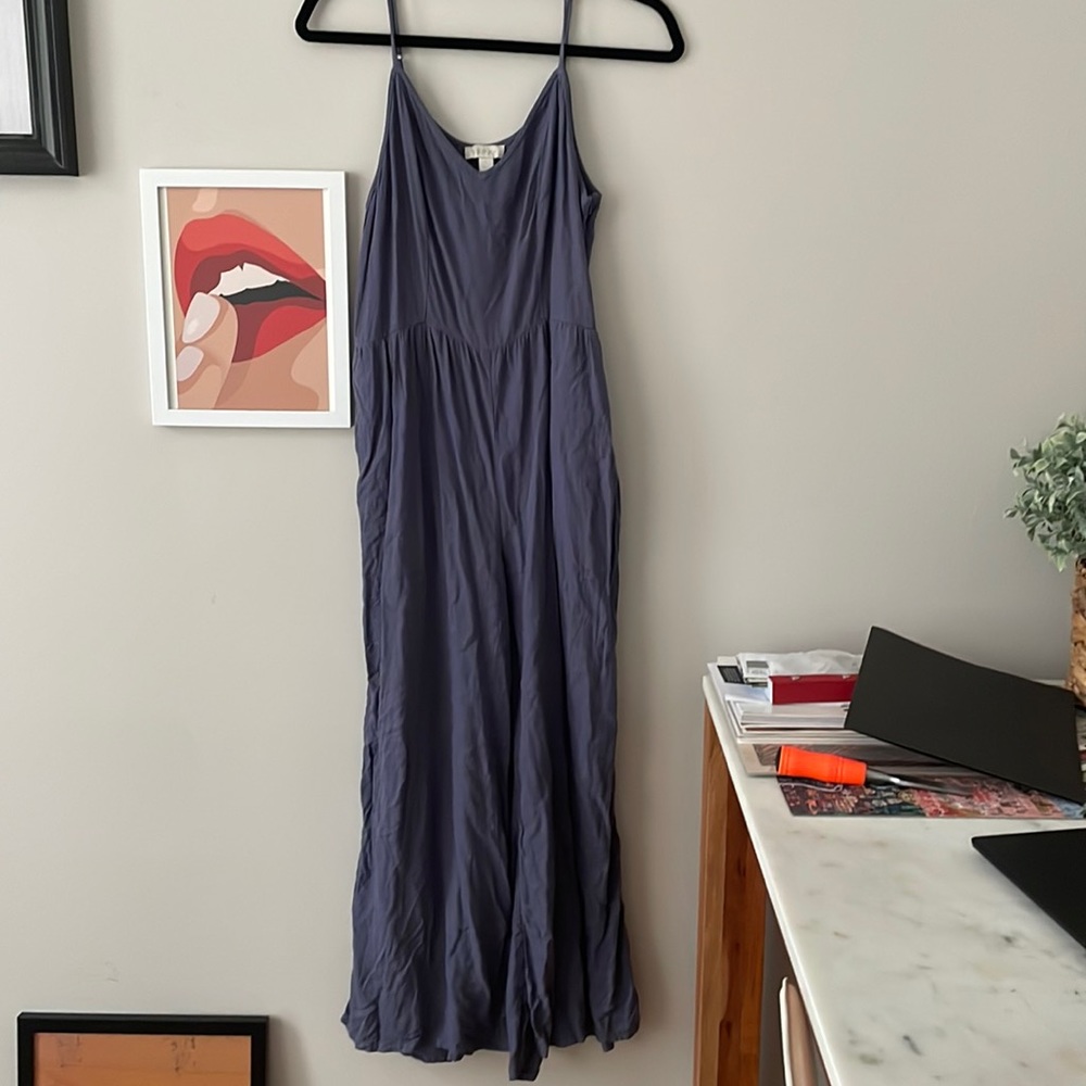 Hinge blue jumpsuit. Size SM. Gently used. No stains. Small rip in the knee.